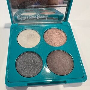 Thrive eyeshadow set